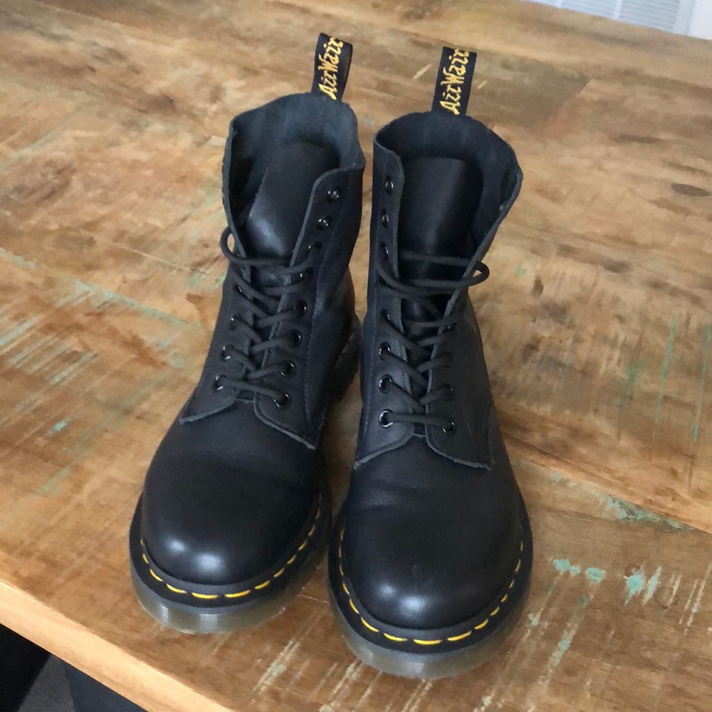 Dr. Martens Pascal 38 US8 black leather